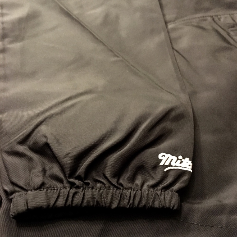 M&N Chicago Bulls Coaches Jacket - Picture 6 of 7